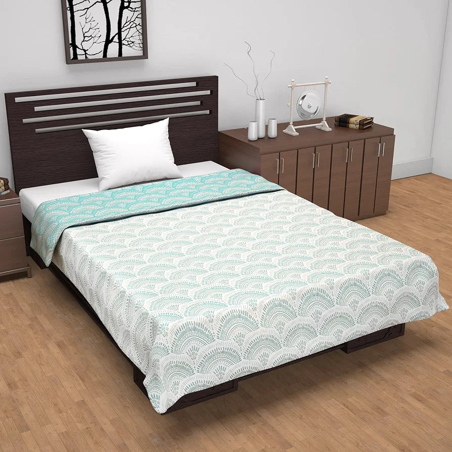 Divine Casa 120 GSM Microfiber Single Dohar | Soft & Lightweight Throw Blanket | Cozy & Breathable | All-Season Comfort | 210 x 140 CM | Art Deco Fan Pattern | Aqua & White