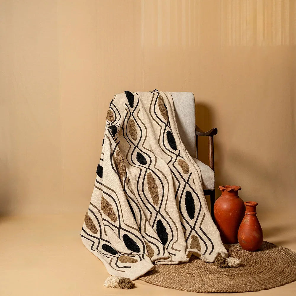 SASHAA WORLD Chic Beige Black Patterned Cotton Throw with Natural Woven Base| Versatile Elegance for Every Space | Ideal for Living Room, Sofa, Bed and Chair | 180X130 Cm