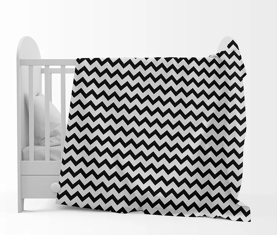 Divine Casa 120 GSM Microfiber Single Kids Dohar  | Soft & Lightweight Throw Blanket | Cozy & Breathable | All-Season Comfort | 140 x 100 CM | Zig-Zag Pattern | Anthracite