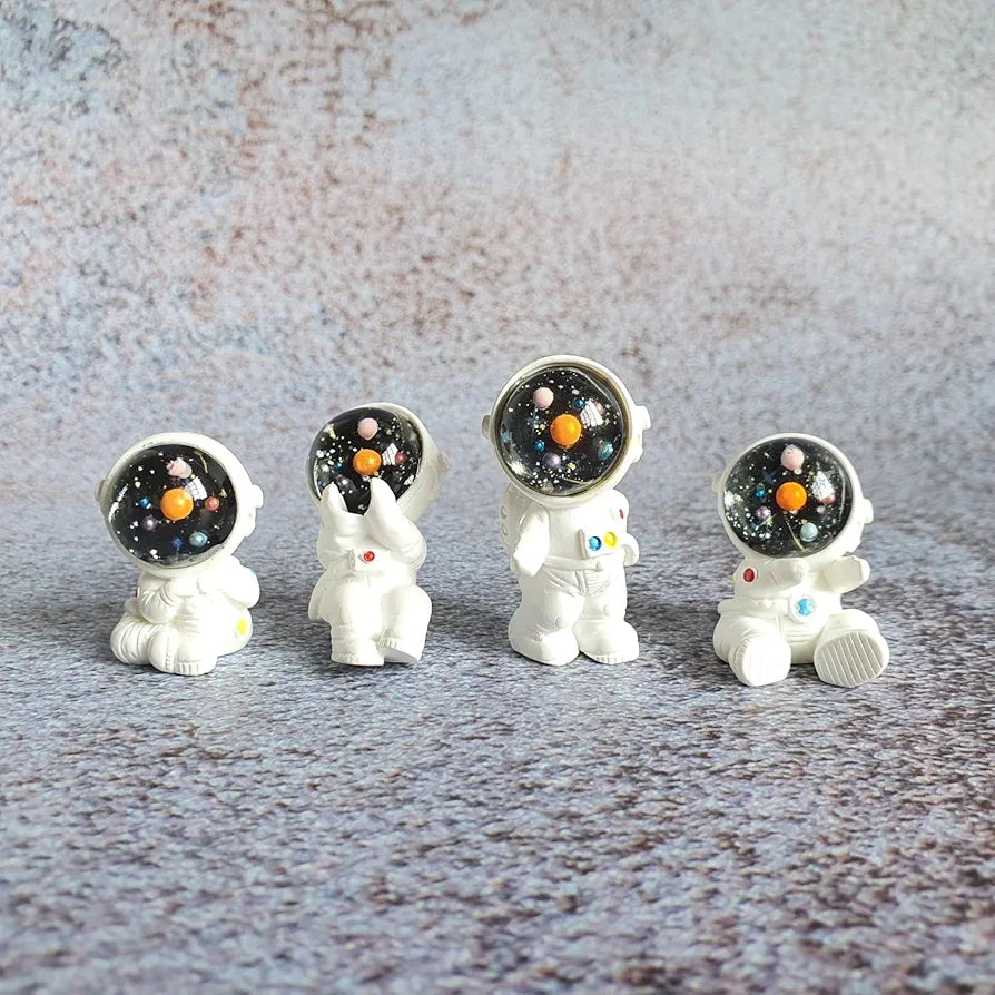SATYAM KRAFT Resin 1 Set  Astronaut Figurines | Outer Space-Themed Action Figures | Home & Office Desk Decor | Table Decoration | Space Lover Gift | Bedroom & Living Room , Multi