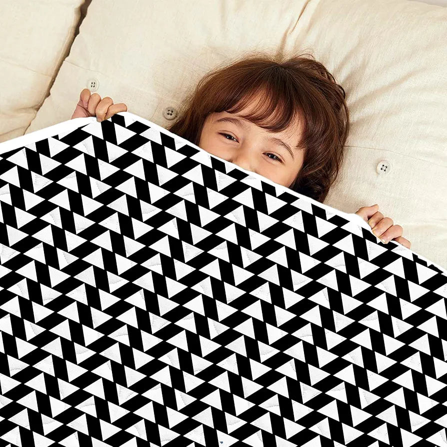 Divine Casa 120 GSM Microfiber Reversible Kids Single Bed Comforter | Ultra-Soft Toddler Blanket | Lightweight & Cozy | All-Season Bedding for Babies & Kids | 135 x 100 cm, Dark Sapphire