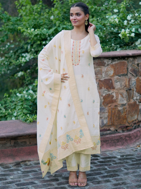 Libas Paisley Round Neck Three-Quarter Sleeves Pure Cotton Kurta Set