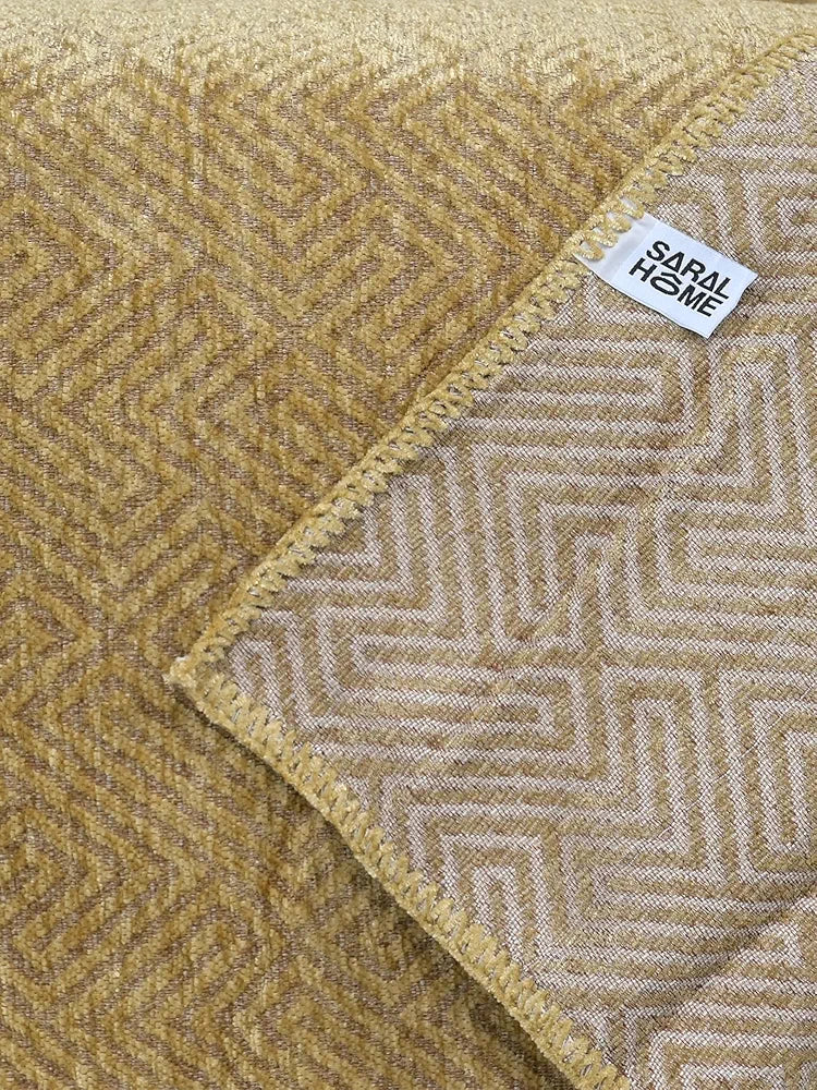 SARAL HOME EASY LIVING Chenille 3 Seater Sofa Cover Throw 