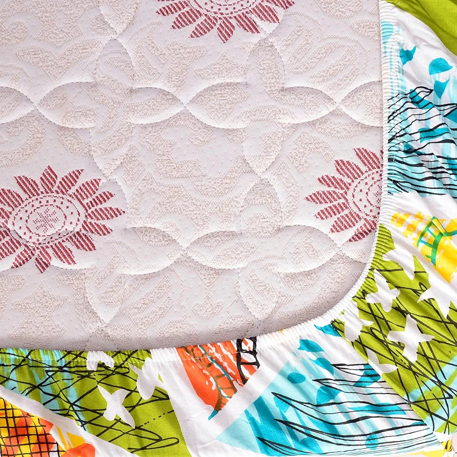 Divine Casa 144 TC Cotton Geometric Print King Size Double Bed Elastic Fitted Bedsheet with 2 Pillow Cover - 78 x 72 inches