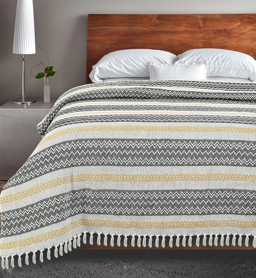 SASHAA WORLD Geometric Sofa Throw Blanket|Blanket for Living Room,Bed, Sofa & Chair|Multicolour Throw Blanket|XL 170x250 cm|Cotton & Polyester|Breathable