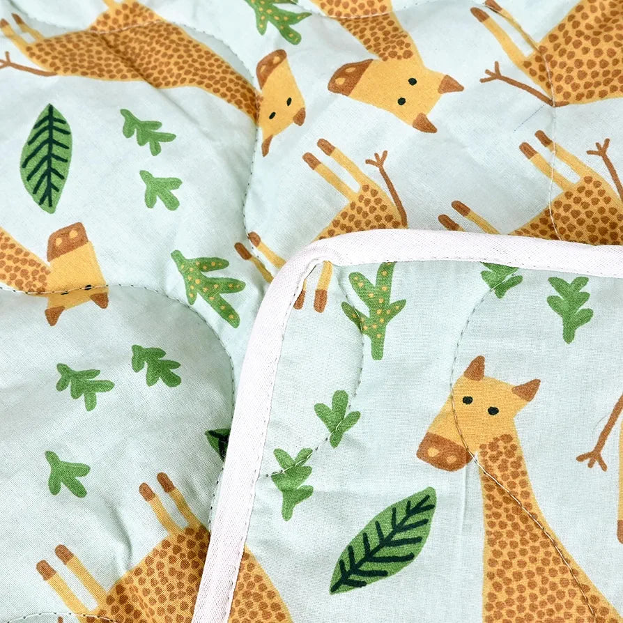 Divine Casa 120 GSM Cotton Single Kids Comforter | Soft & Lightweight All-Season Blanket | Cozy Bedding for Kids | Breathable & Skin-Friendly Fabric | 135 x 100 cm, Misty Jade