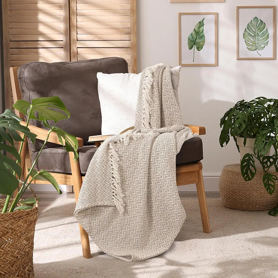 SASHAA WORLD Herringbone Patterned Cotton Woven Throw | Ideal for Your Home Sofa, Bed, and Chair | 180X200 Cm
