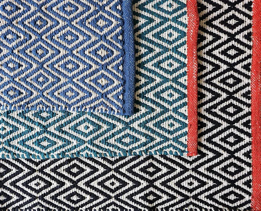 THE HOME TALK Handmade Cotton Carpet | Diamond Reversible Mats | Area Rugs for Bedroom, Center Table, Living Room, Drawing Room, Hall | Machine Washable | 2 x 3 Feet | Black