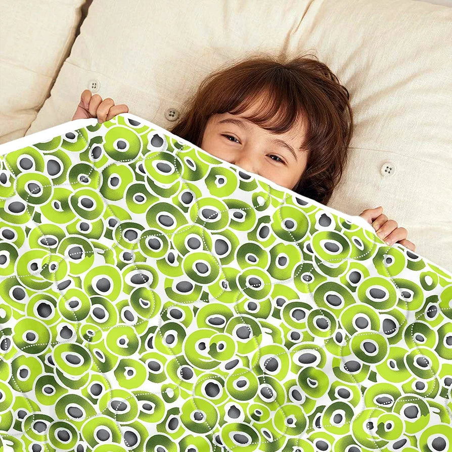 Divine Casa 120 GSM Microfiber Reversible Kids Single Bed Comforter | Ultra-Soft Toddler Blanket | Lightweight & Cozy | All-Season Bedding for Babies & Kids | 135 x 100 cm, Green Glow