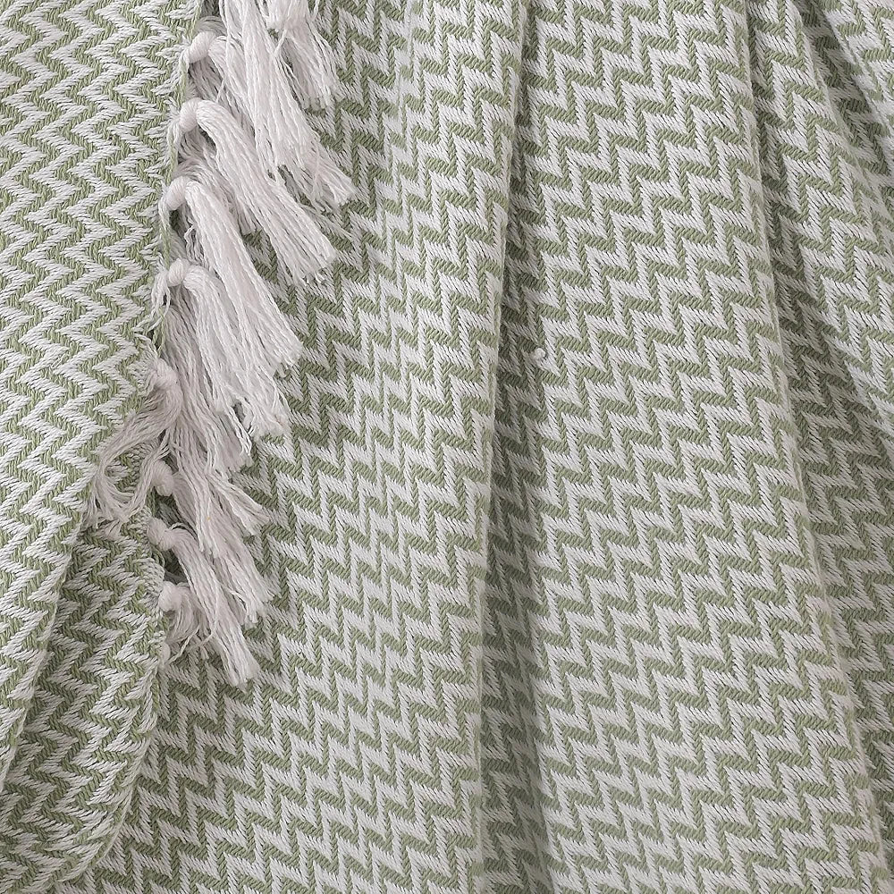 SASHAA WORLD Chevron Delight | Green Ivory Versatile Cotton Throw Blanket | Ideal for Living Room, Sofa, Bed and Chair | 180X130 Cm