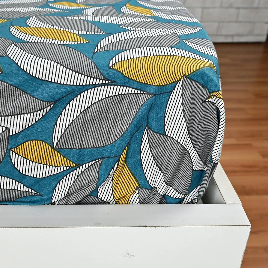 Divine Casa Floret 100% Cotton King Fitted Bedsheet | 144 TC | Deep Pocket Design | Soft & Breathable Fabric | Durable & Easy Care | 200 x 185 + 25 CM, Woody Petals