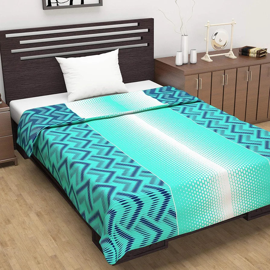 Divine Casa 120 GSM Microfiber Single Dohar | Soft & Lightweight Throw Blanket | Cozy & Breathable | All-Season Comfort | 210 x 140 CM | Chevron Pattern | Aqua Chevron