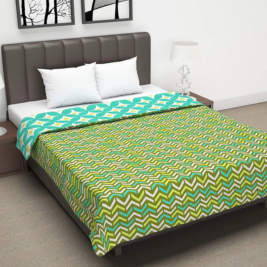 Divine Casa 120 GSM Microfiber Double Dohar | Soft & Lightweight Throw Blanket | Cozy & Breathable | All-Season Comfort | 220 x 205 CM | Diamond Accents Pattern | Turquoise Green