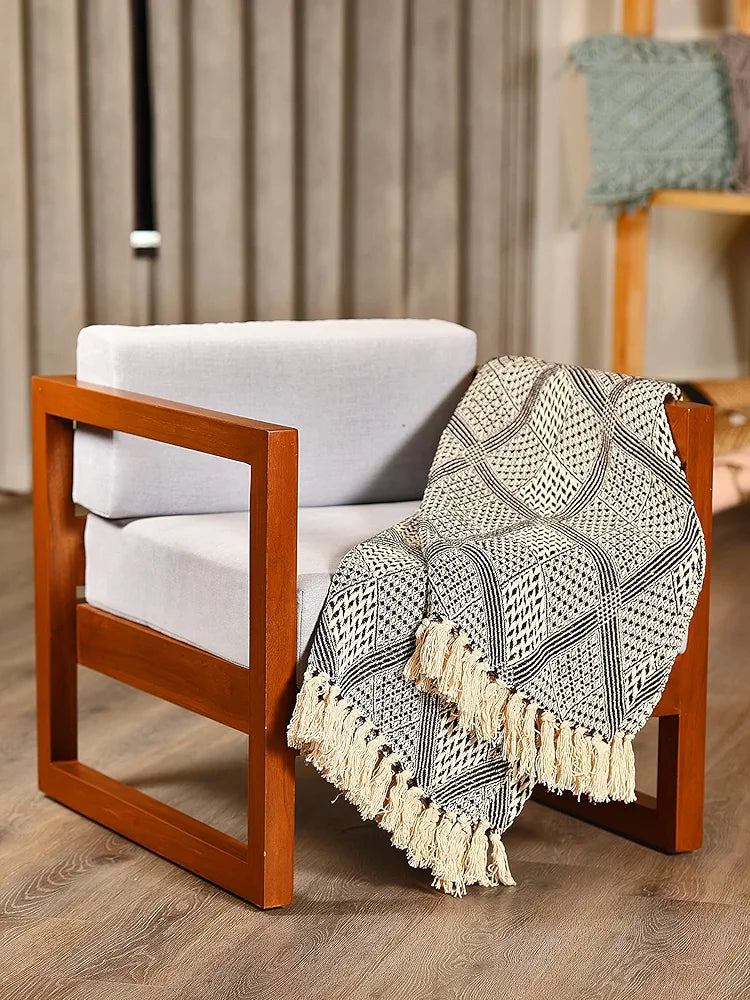 SASHAA WORLD Unique Geometric Throw Bedcover | Throw Bedspreads, Perfect for Lounging, Cotton Bedsheet | Black/Grey Bedcover | 80 x 60 inch