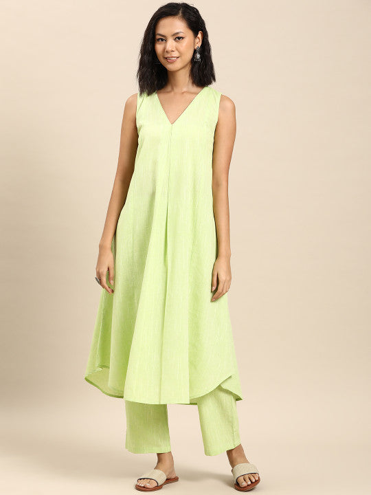 Women Panelled Pure Cotton Kurta with Trousers