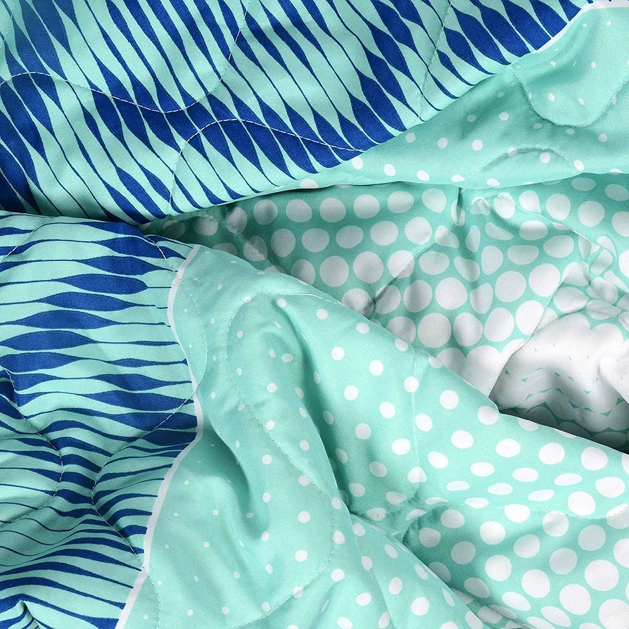 Divine Casa 120 GSM Microfiber Single Bed Comforter | Soft & Lightweight Reversible AC Blanket | All-Season 3-Layered Quilt | 230 x 140 cm, Aqua Chevron