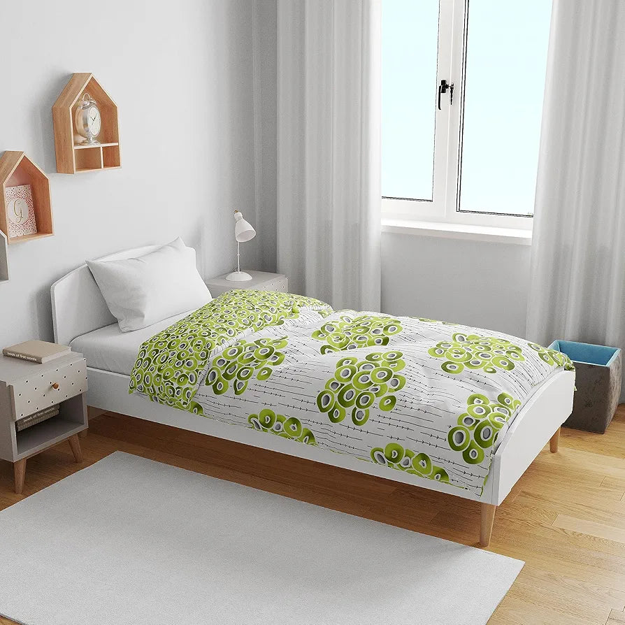 Divine Casa 120 GSM Microfiber Single Kids Dohar  | Soft & Lightweight Throw Blanket | Cozy & Breathable | All-Season Comfort | 140 x 100 CM | Cloudy Balls Pattern | Green Glow