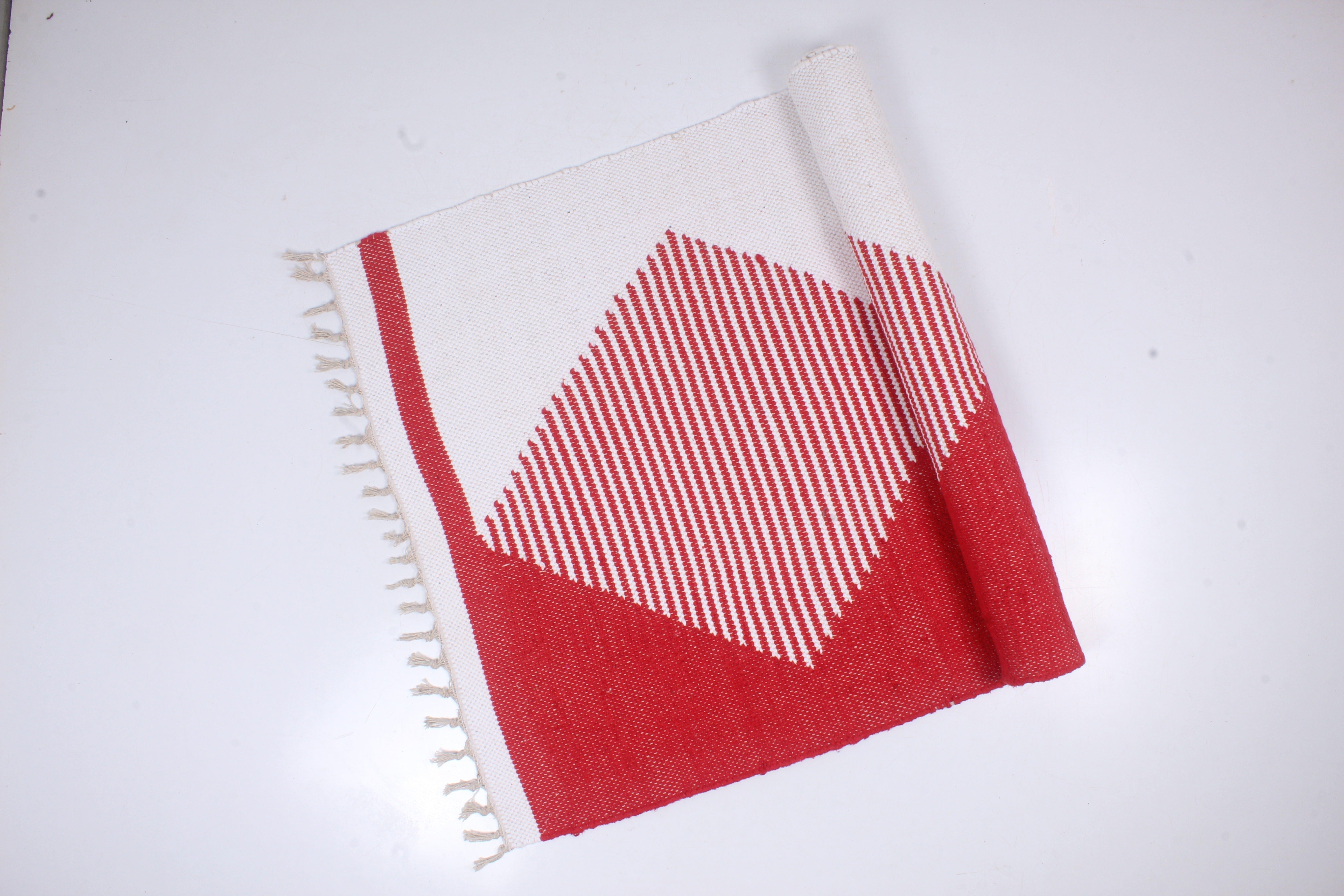 Pure Handwoven Yoga Mats: A Natural Choice