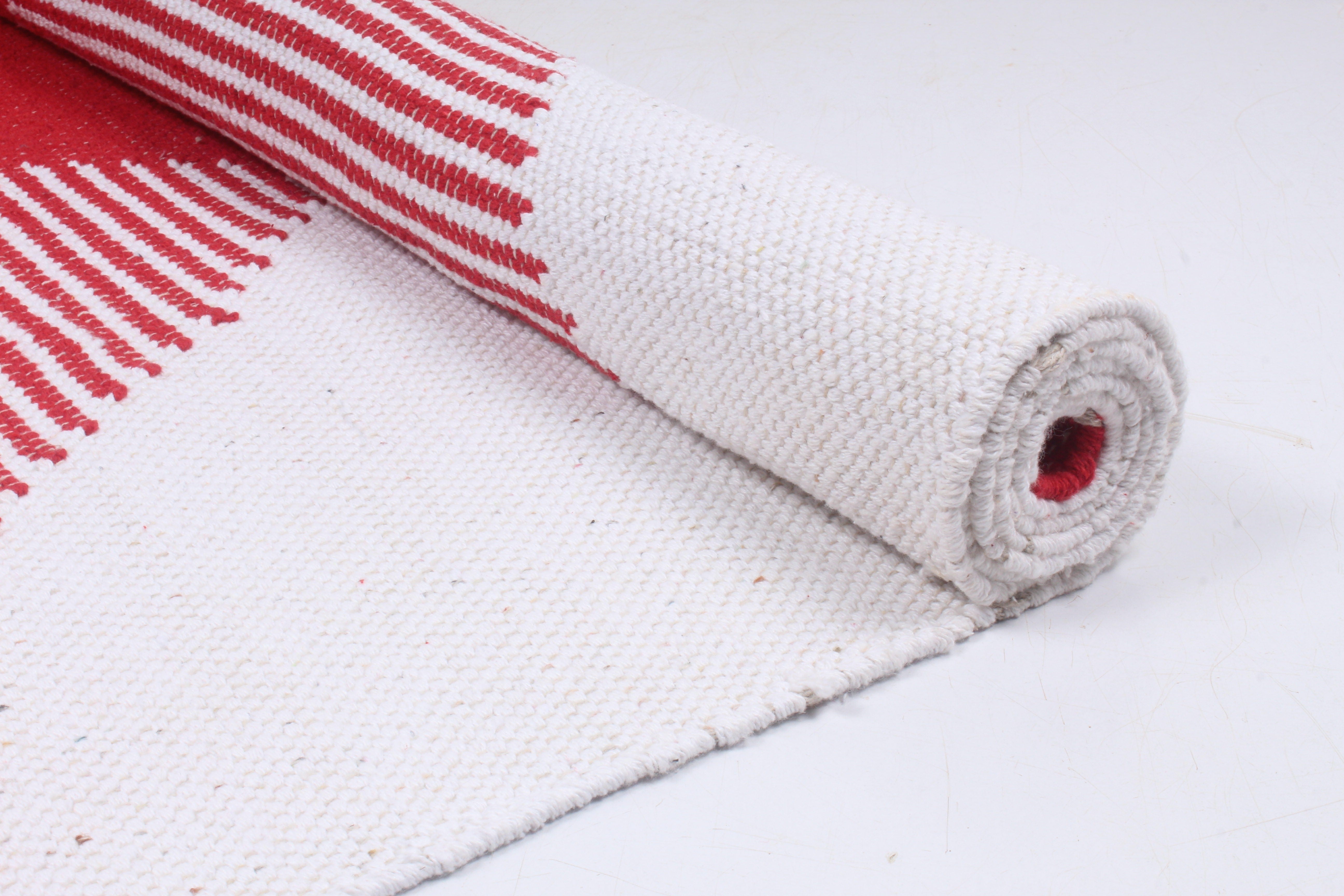 Pure Handwoven Yoga Mats: A Natural Choice