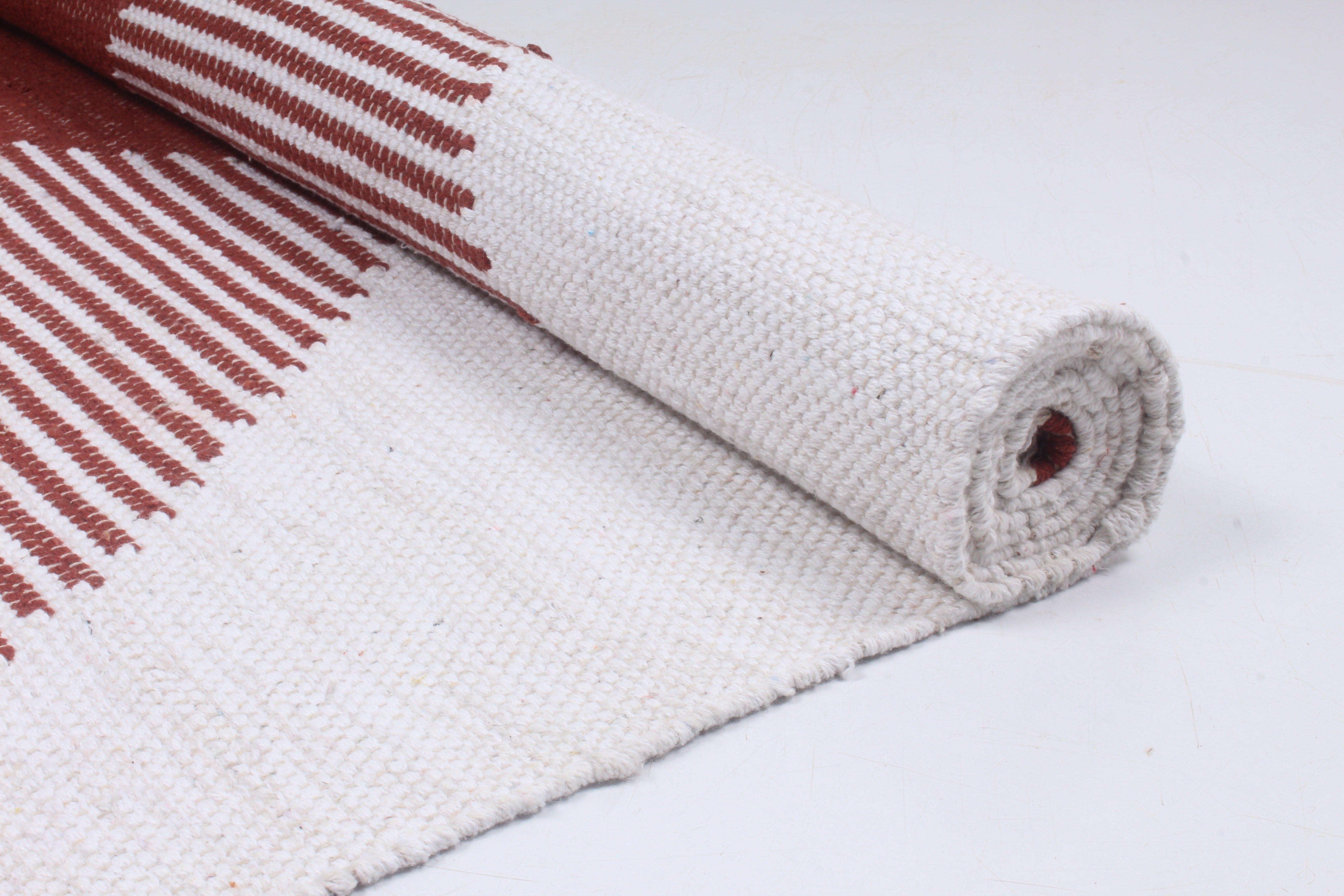 Pure Handwoven Yoga Mats: A Natural Choice