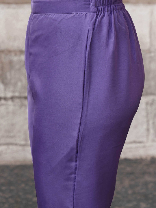 Tikhi Imli Women Floral Embroidered Regular Thread Work Kurta with Trousers & With Dupatta