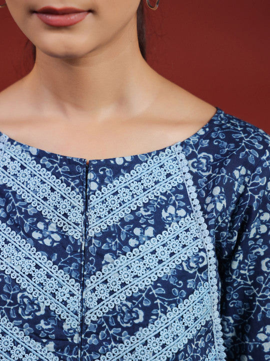 Women Geometric Printed Thread Work Floral Kurta