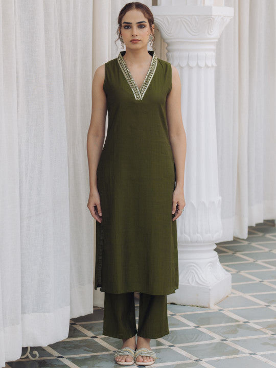 anayna Floral Embroidered V-Neck Sequinned Straight Kurta With Trousers