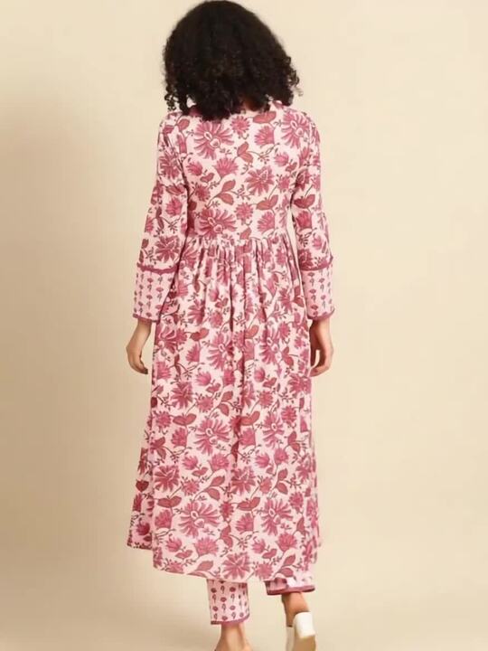 anayna Women Pink Printed Kurta with Trousers
