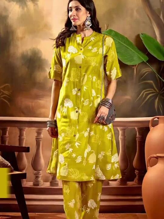 Sangria Women Floral Printed Cotton Kurta with Trousers