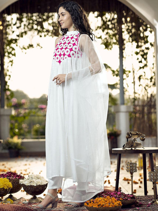 Tikhi Imli Women Solid Embroidered Kurta with Trousers & Dupatta