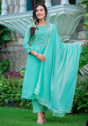 Kaajh Green Embroidered Silk Kurta Pant Set With Dupatta